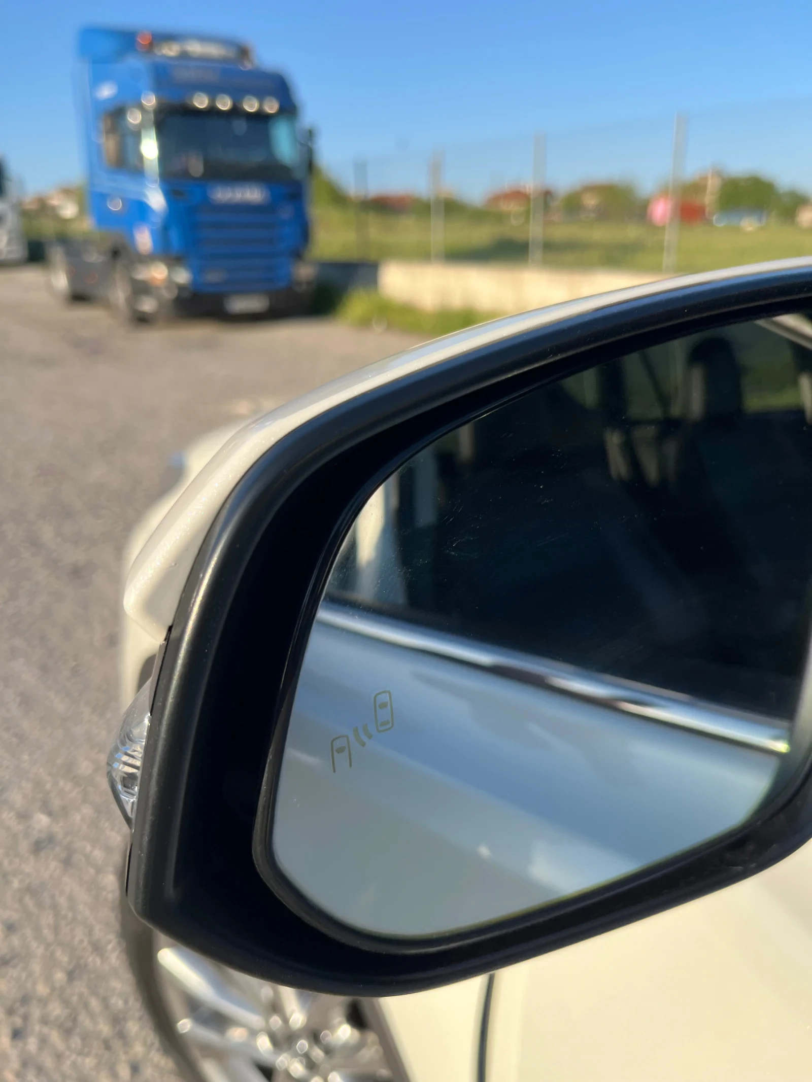 Toyota Rav4 2.0 D4D, снимка 16 - Автомобили и джипове - 54411429
