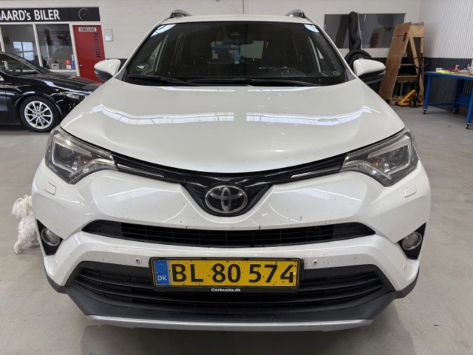 Toyota Rav4 2.0 D-4D | Перла | Топ изпълнение , снимка 2 - Автомобили и джипове - 54745785