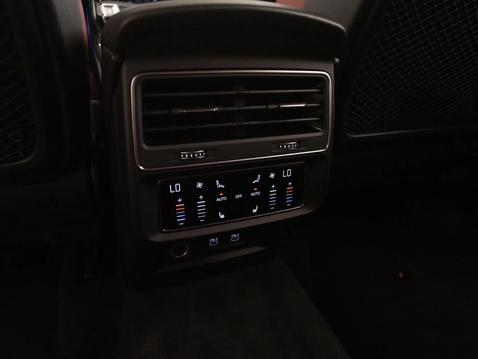 Audi SQ7, снимка 16 - Автомобили и джипове - 55091153