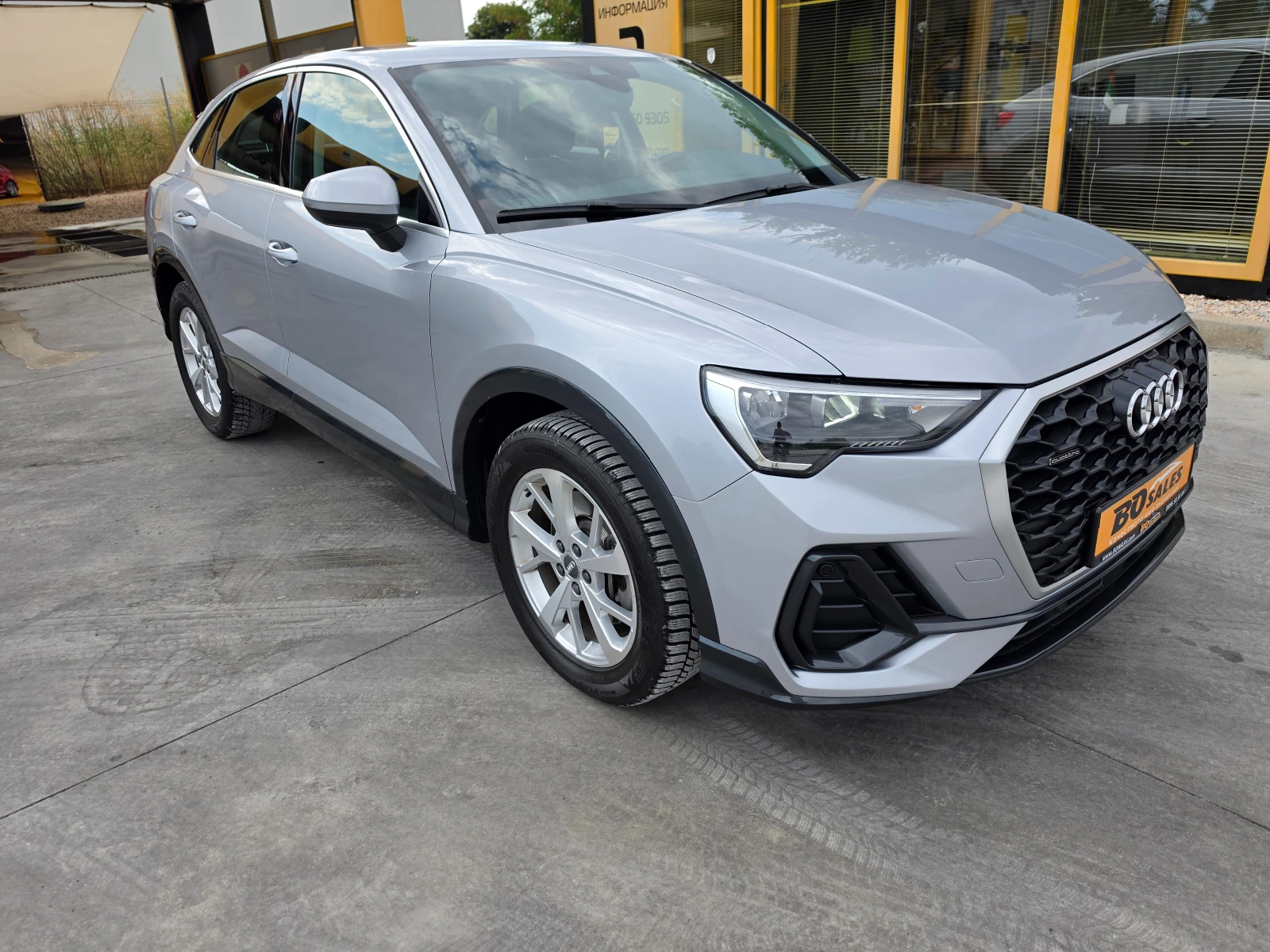 Audi Q3 Sportback Обслужена, снимка 3 - Автомобили и джипове - 55660572
