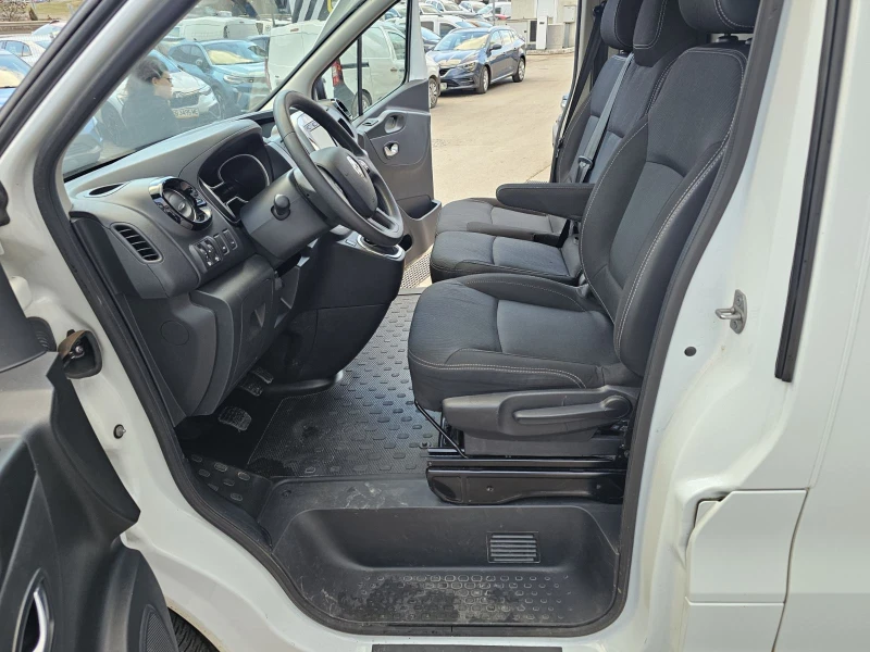 Renault Trafic 1.6 dCi 95, снимка 7 - Бусове и автобуси - 48681430