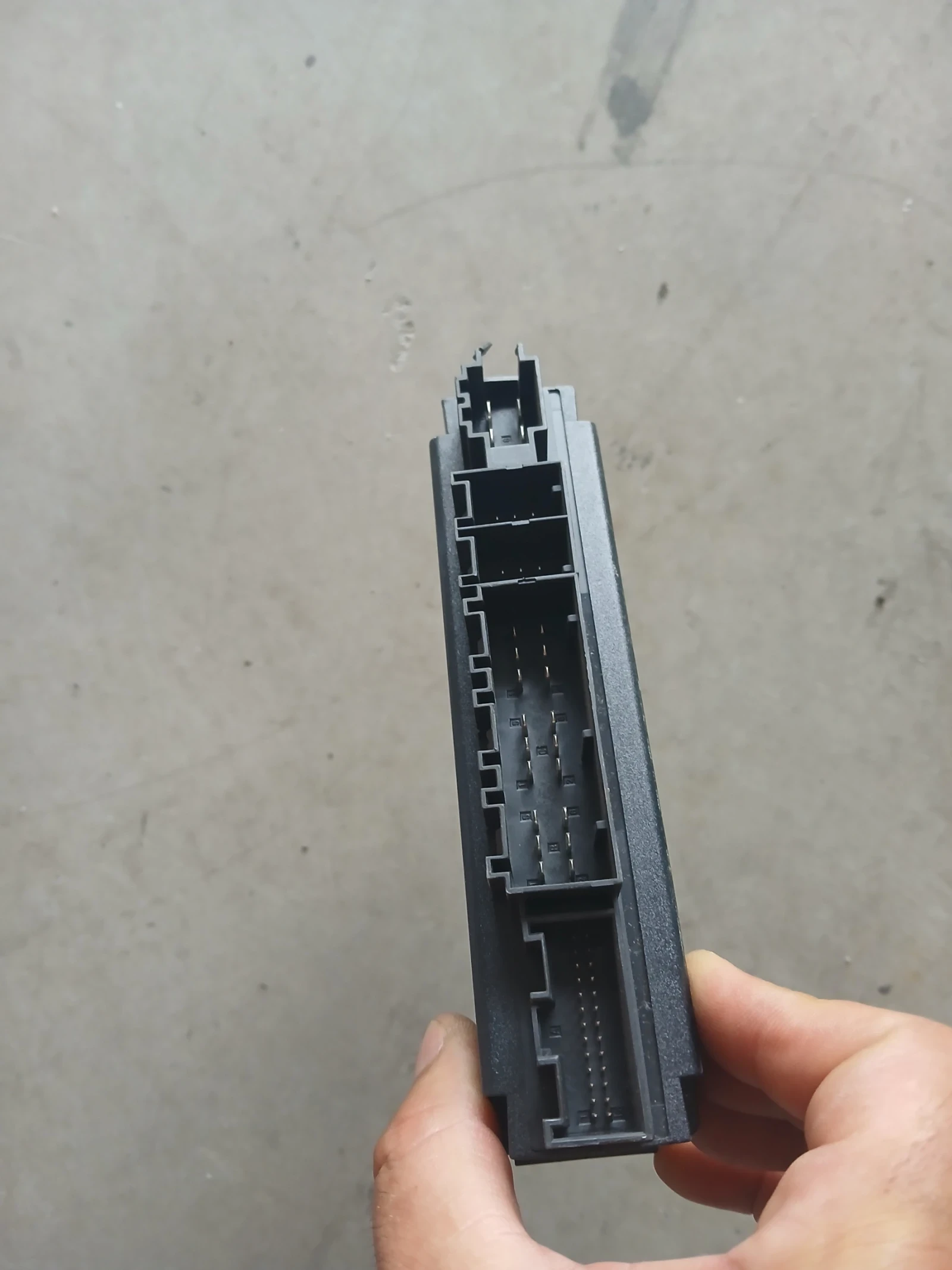 7L6 937 049 L Модул комфорт VW TOUAREG , снимка 2 - Части - 54866986