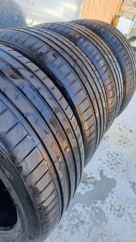 Гуми Летни 255/40R19, снимка 1 - Гуми и джанти - 48355127