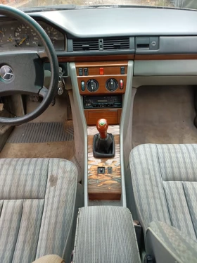 Mercedes-Benz 124, снимка 11