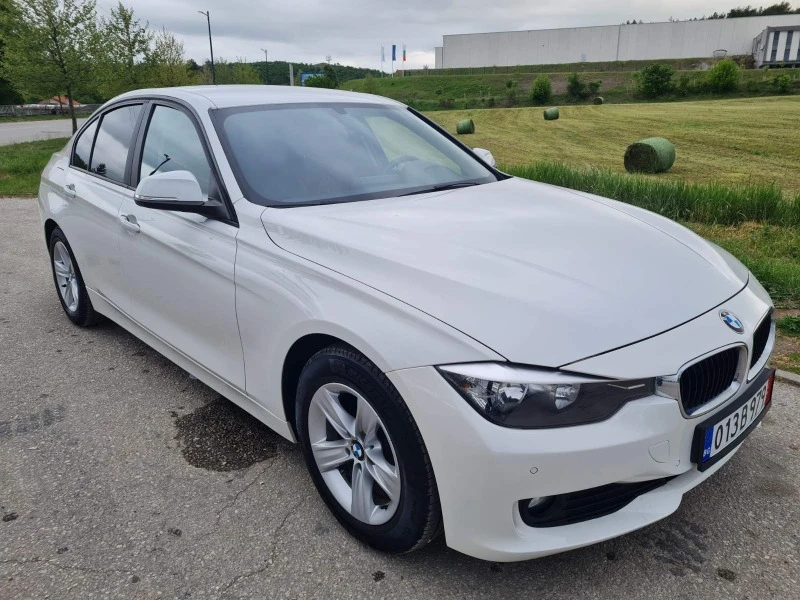 BMW 320 D НАВИ! КОЖА! ПОДГРЕВ! ГЕРМАНИЯ!, снимка 3 - Автомобили и джипове - 45530677