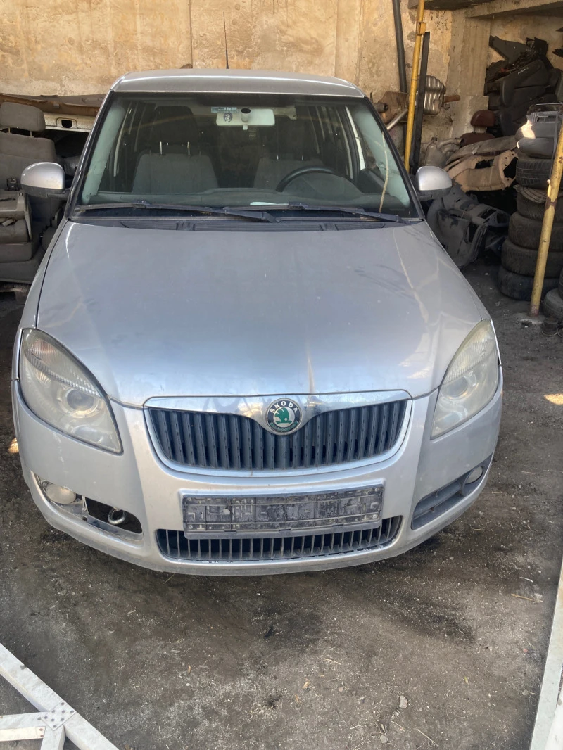 Skoda Fabia 1.6I, снимка 1 - Автомобили и джипове - 46614461