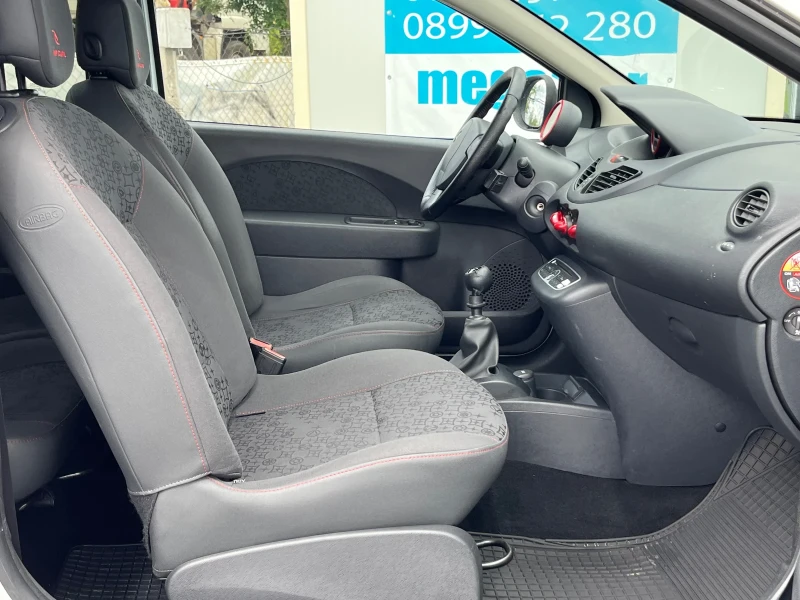 Renault Twingo Rip Curl 1.2i Климатик, снимка 10 - Автомобили и джипове - 46835653