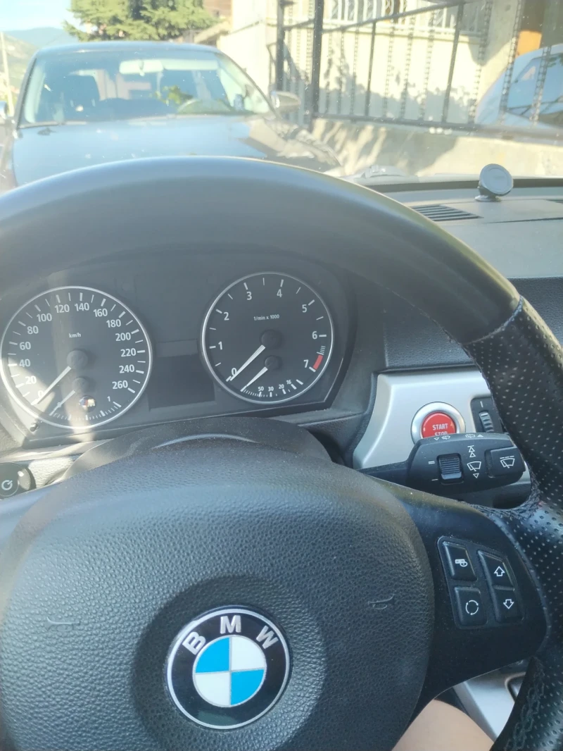 BMW 320, снимка 10 - Автомобили и джипове - 47610895