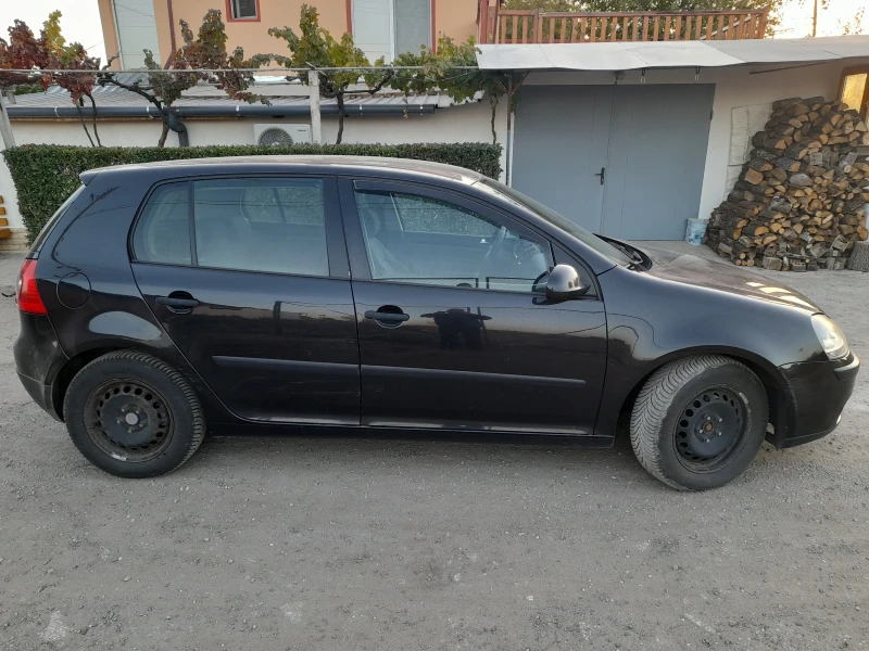 VW Golf 5, снимка 2 - Автомобили и джипове - 47752659