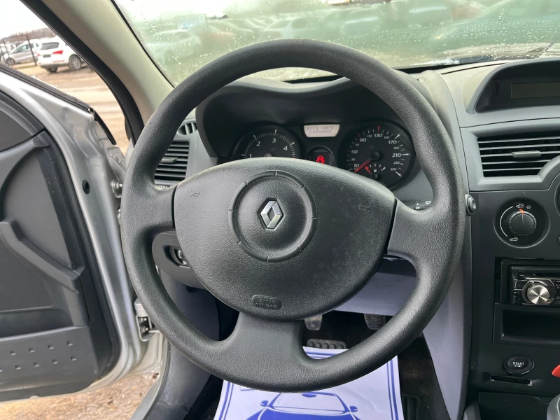 Renault Megane 1.5 DCI, снимка 15 - Автомобили и джипове - 48665498