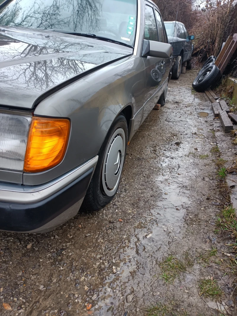 Mercedes-Benz 124, снимка 2 - Автомобили и джипове - 49337808