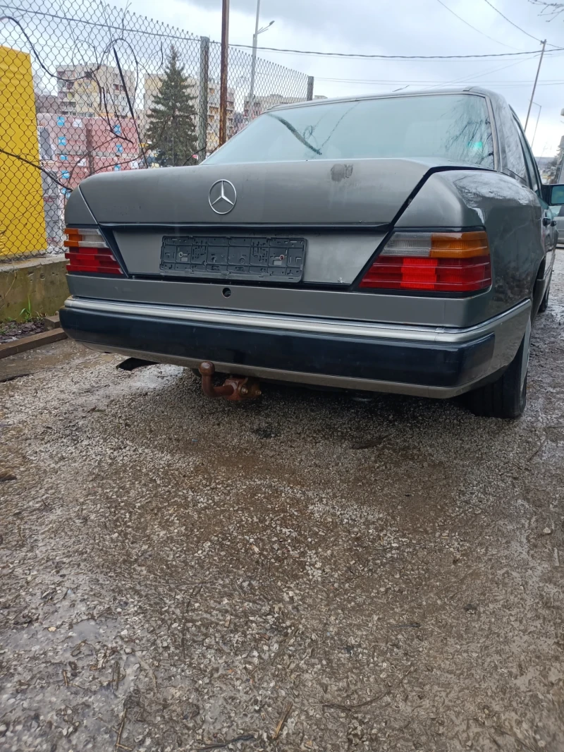 Mercedes-Benz 124, снимка 3 - Автомобили и джипове - 49337808