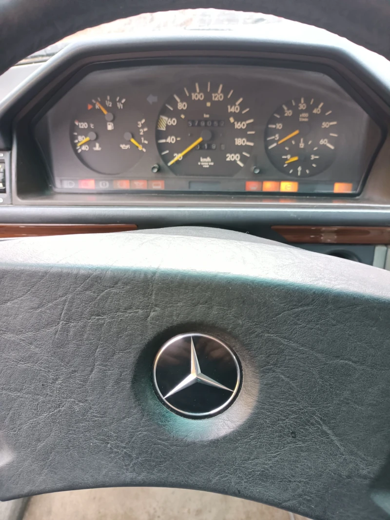 Mercedes-Benz 124, снимка 10 - Автомобили и джипове - 49337808