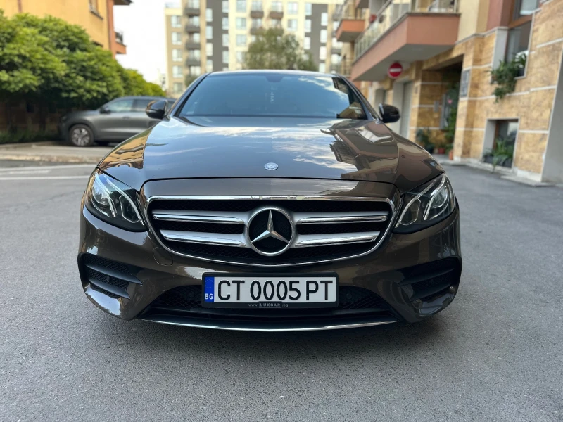 Mercedes-Benz E 300 AMG 4matic , снимка 2 - Автомобили и джипове - 51369435