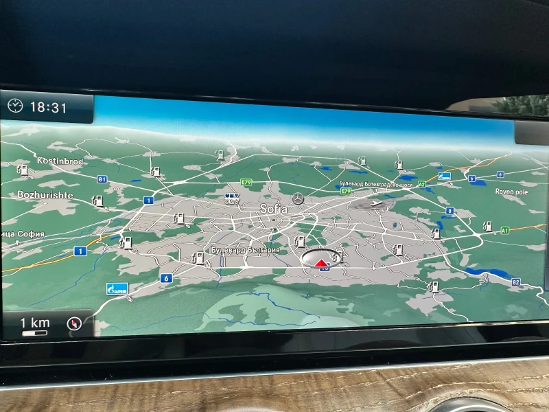 Mercedes-Benz E 300 AMG 4matic , снимка 17 - Автомобили и джипове - 51369435