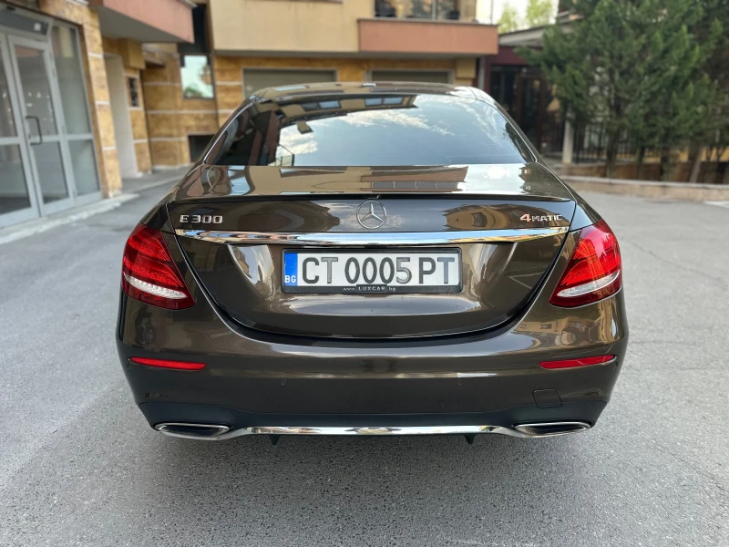 Mercedes-Benz E 300 AMG 4matic , снимка 5 - Автомобили и джипове - 51369435