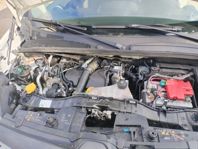 Renault Kangoo 1.5DCI, снимка 10 - Автомобили и джипове - 52457811