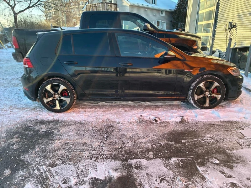 VW Golf GTI* Manual * CARFAX * БЕЗ ПЪРВОНАЧАЛНА ВНОСКА, снимка 3 - Автомобили и джипове - 52908337