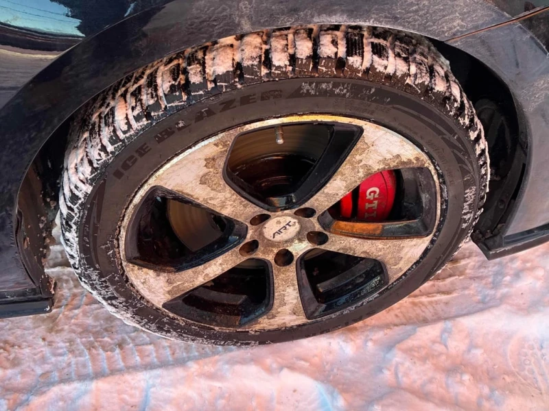 VW Golf GTI* Manual * CARFAX * БЕЗ ПЪРВОНАЧАЛНА ВНОСКА, снимка 7 - Автомобили и джипове - 52908337