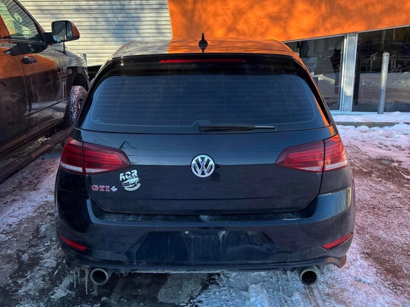 VW Golf GTI* Manual * CARFAX * БЕЗ ПЪРВОНАЧАЛНА ВНОСКА, снимка 4 - Автомобили и джипове - 52908337