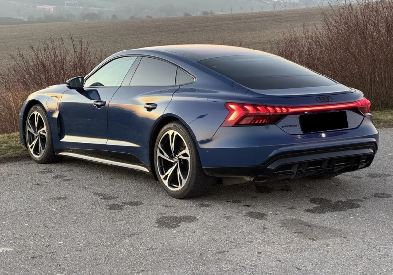 Audi E-Tron GT Quattro, снимка 2 - Автомобили и джипове - 53006608