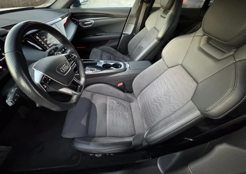 Audi E-Tron GT Quattro, снимка 6 - Автомобили и джипове - 53006608
