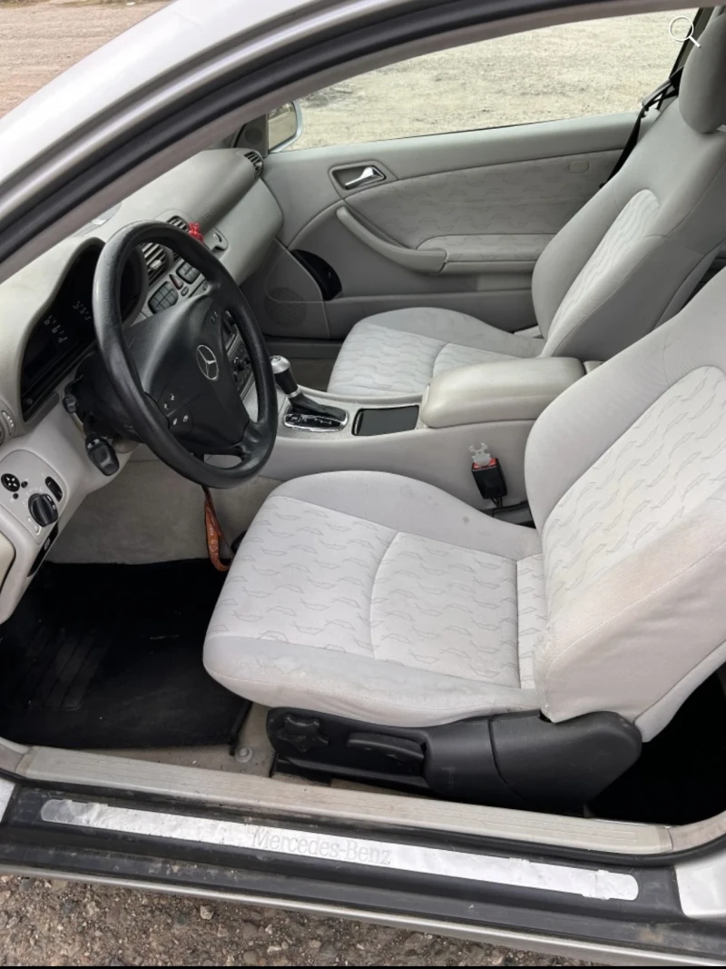 Mercedes-Benz C 220 Sport Coupe, снимка 6 - Автомобили и джипове - 53060088