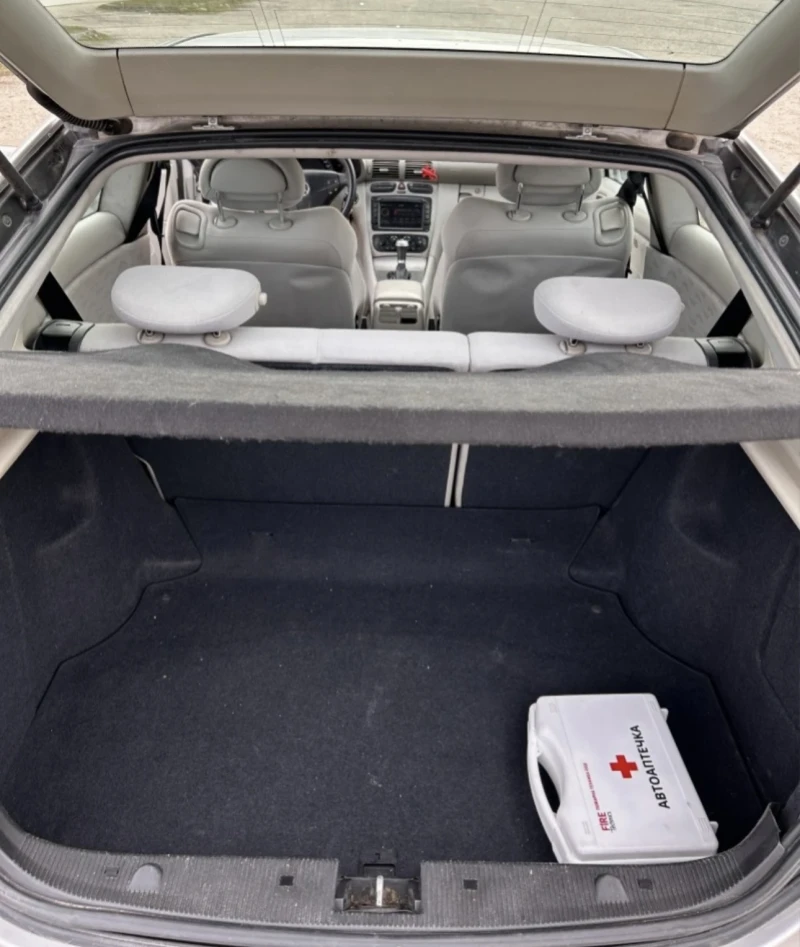 Mercedes-Benz C 220 Sport Coupe, снимка 9 - Автомобили и джипове - 53060088