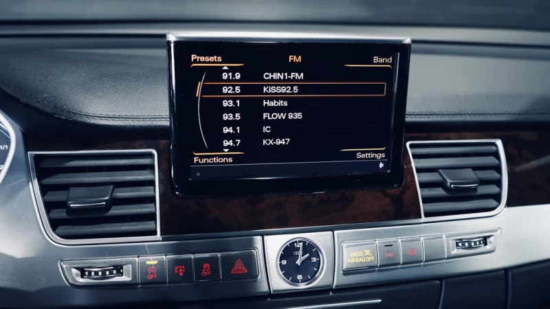 Audi A8 4.0T* TFSI* QUATTRO* АвтоКредит* (ЦЕНА ДО БГ), снимка 8 - Автомобили и джипове - 53079278