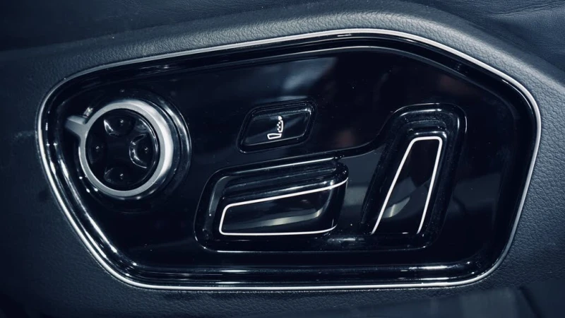 Audi A8 4.0T* TFSI* QUATTRO* АвтоКредит* (ЦЕНА ДО БГ), снимка 5 - Автомобили и джипове - 53079278