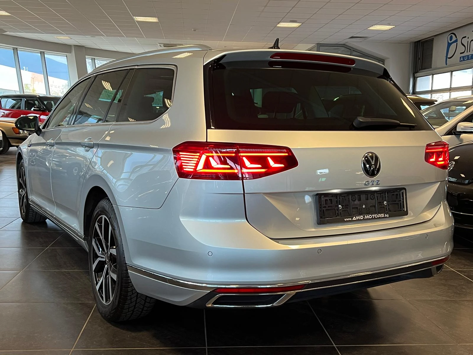 VW Passat 1.4 GTE Автоматик Панорама Дистроник        - изображение 3