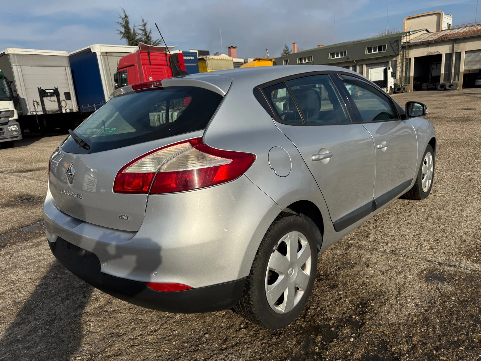 Renault Megane 1.5 DCI - изображение 6