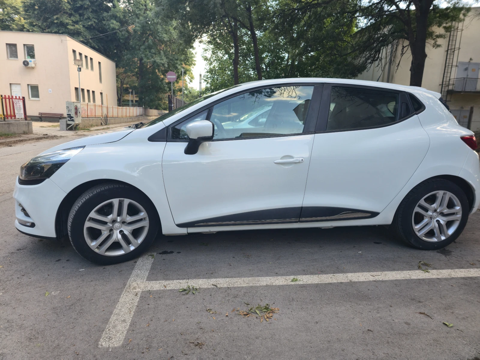 Renault Clio 0.9 Facelift - изображение 2