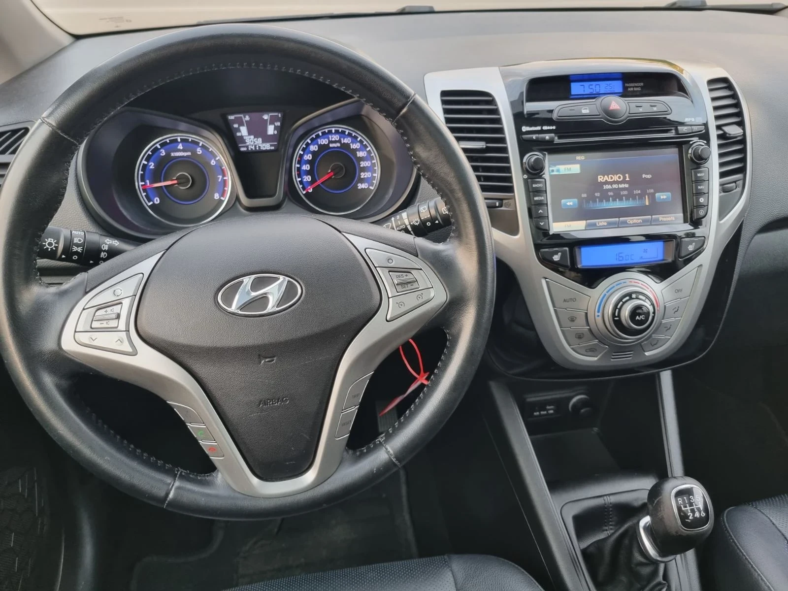 Hyundai Ix20 1.6i ШВЕЙЦАРИЯ - изображение 10