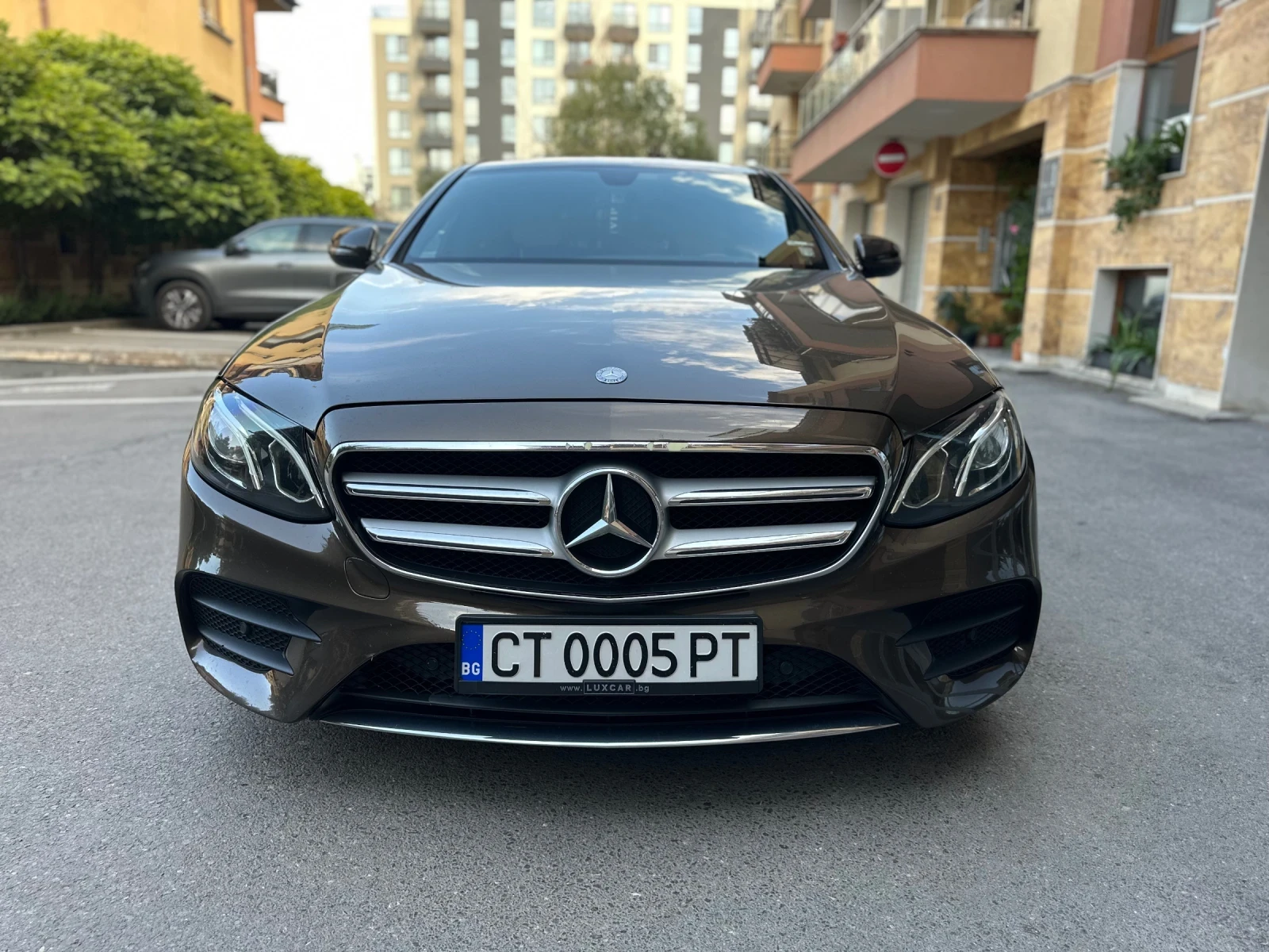 Mercedes-Benz E 300 AMG 4matic  - изображение 2