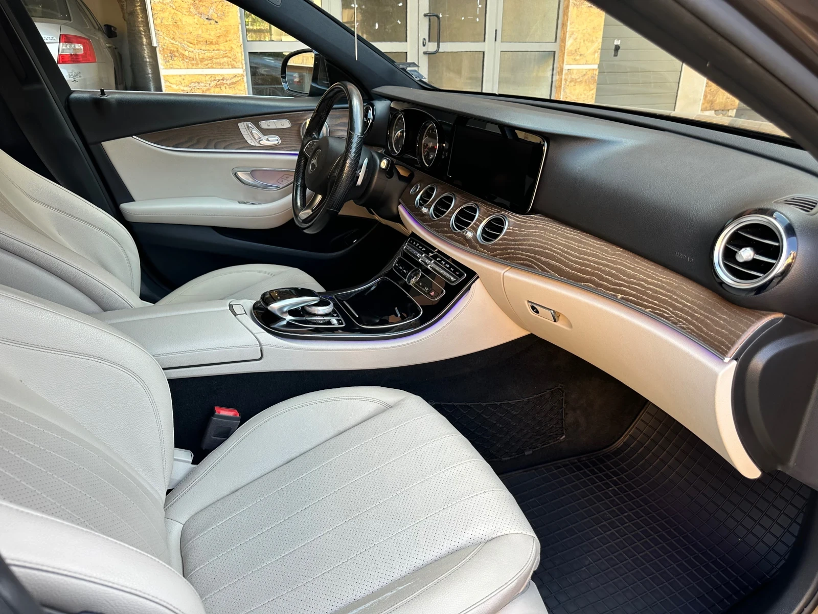 Mercedes-Benz E 300 AMG 4matic  | Mobile.bg   13