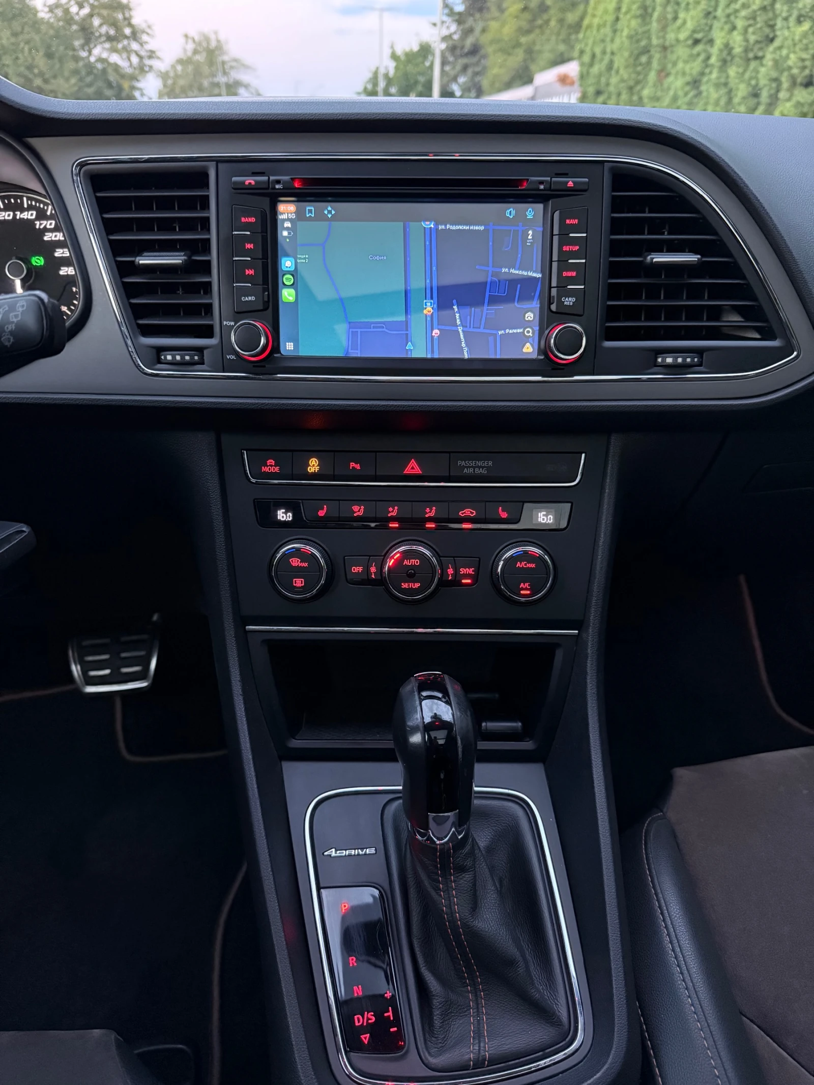 Seat Leon X-Perience, снимка 10 - Автомобили и джипове - 53737312