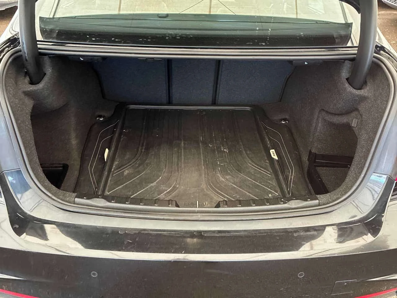 BMW 330 * xDrive * М ПАКЕТ * ПОДГРЕВ * ШИБИДАХ * КАМЕРА * , снимка 16 - Автомобили и джипове - 53879802