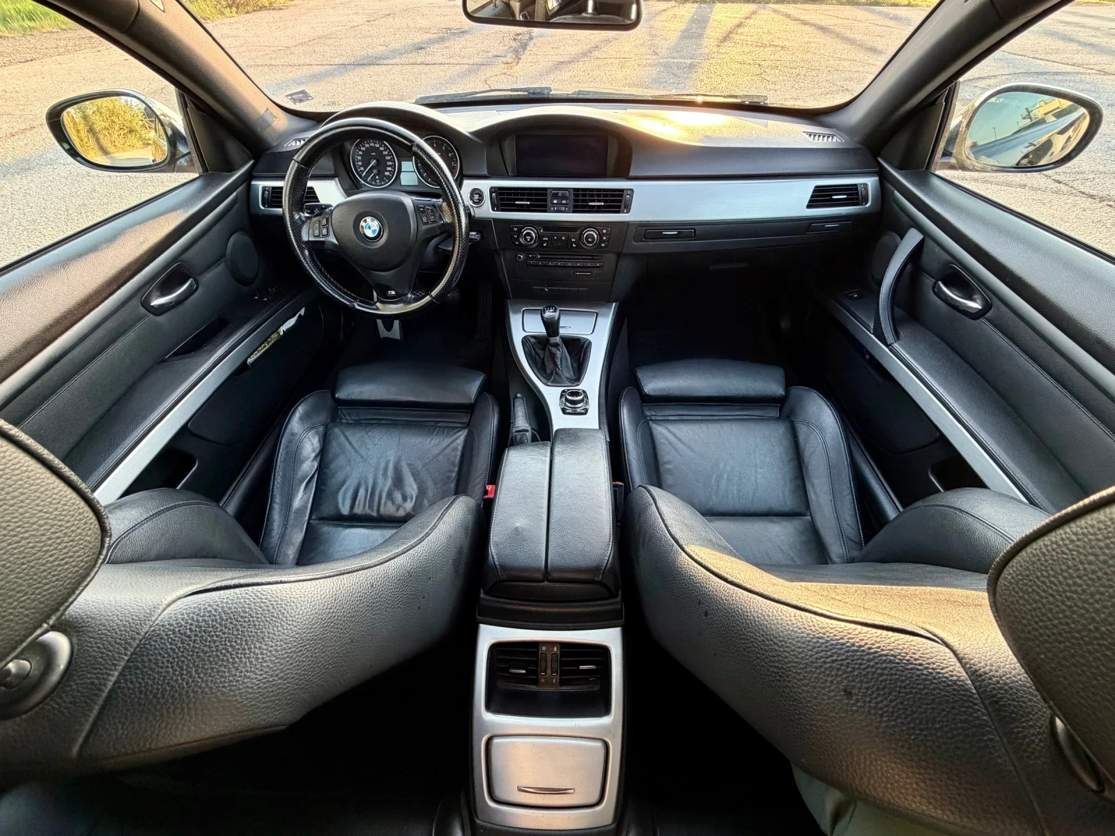 BMW 325 LCI, снимка 9 - Автомобили и джипове - 54318684