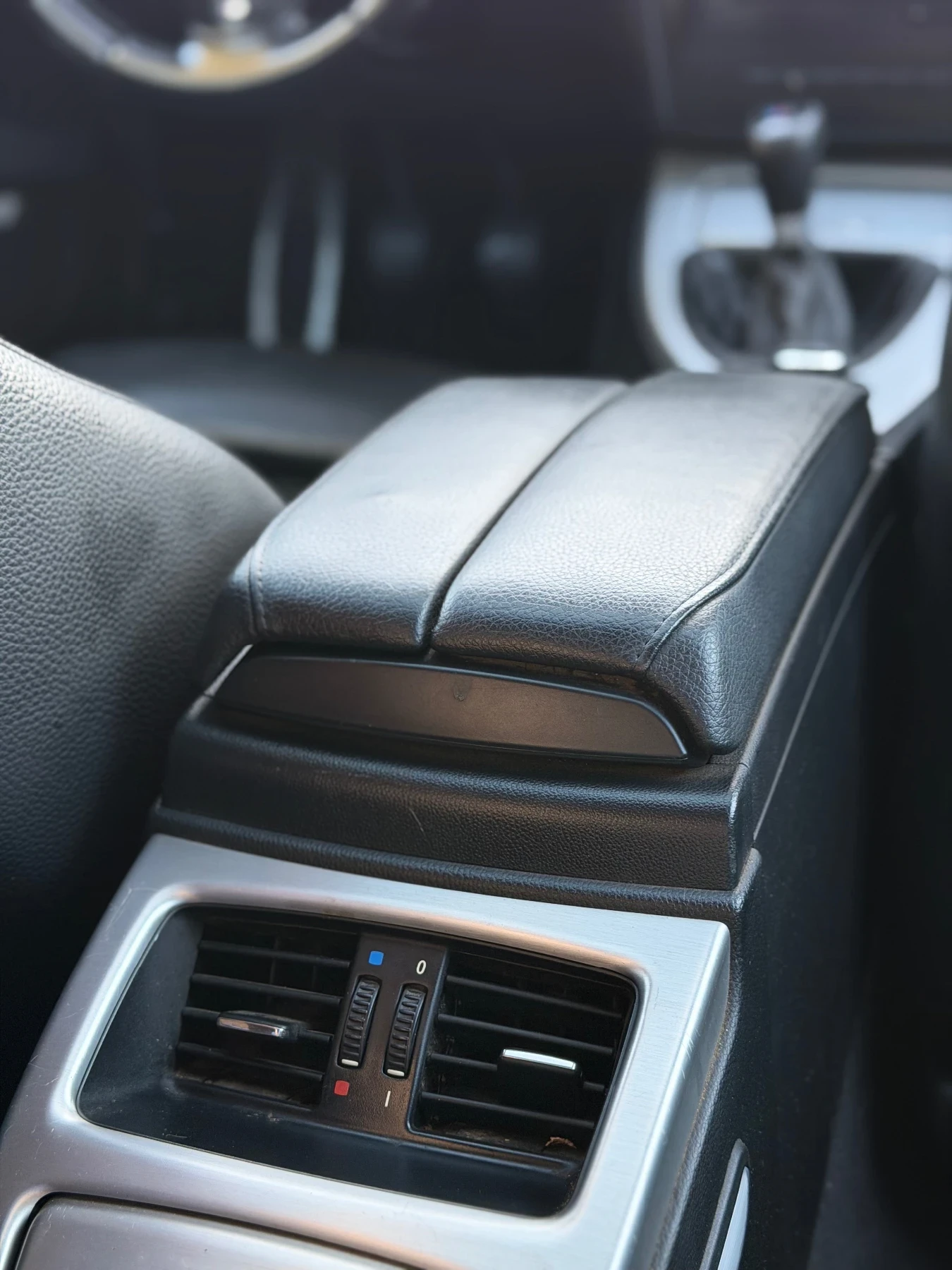 BMW 325 LCI, снимка 11 - Автомобили и джипове - 54318684