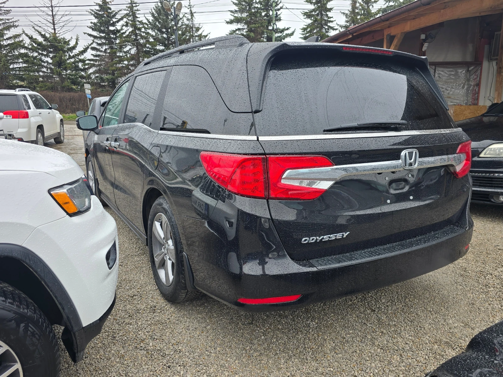 Honda Odyssey 3.5i-v6/Газ/Авт./Кожа/6+ 1/Лизинг, снимка 6 - Автомобили и джипове - 54480866