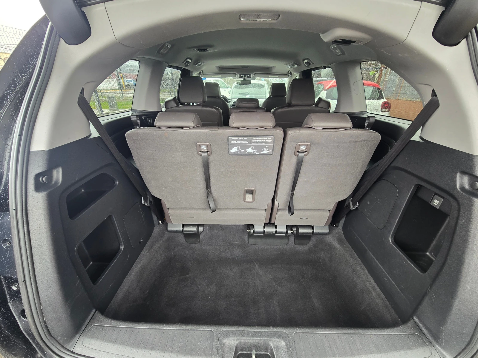 Honda Odyssey 3.5i-v6/Газ/Авт./Кожа/6+ 1/Лизинг, снимка 5 - Автомобили и джипове - 54480866