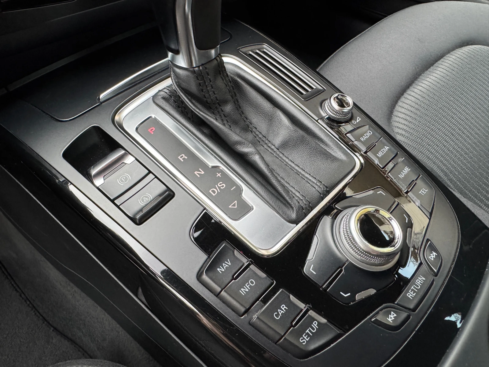 Audi A4 2.0, снимка 8 - Автомобили и джипове - 54998984