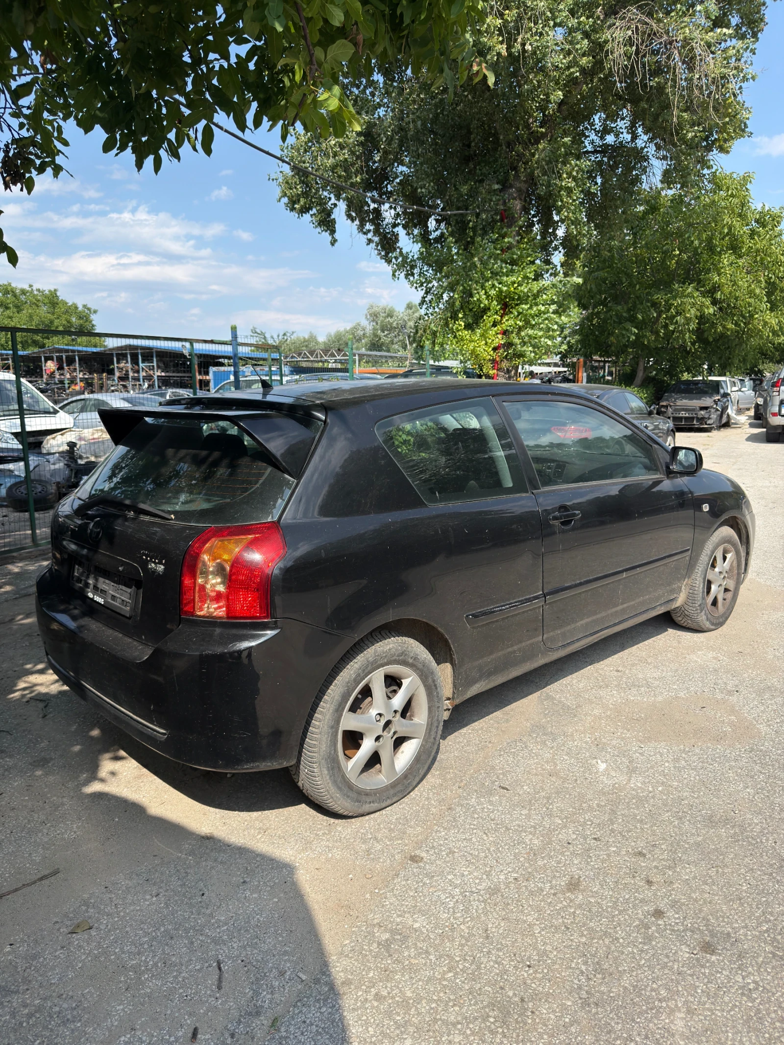 Toyota Corolla E120 2.0D4D, снимка 3 - Автомобили и джипове - 55380215