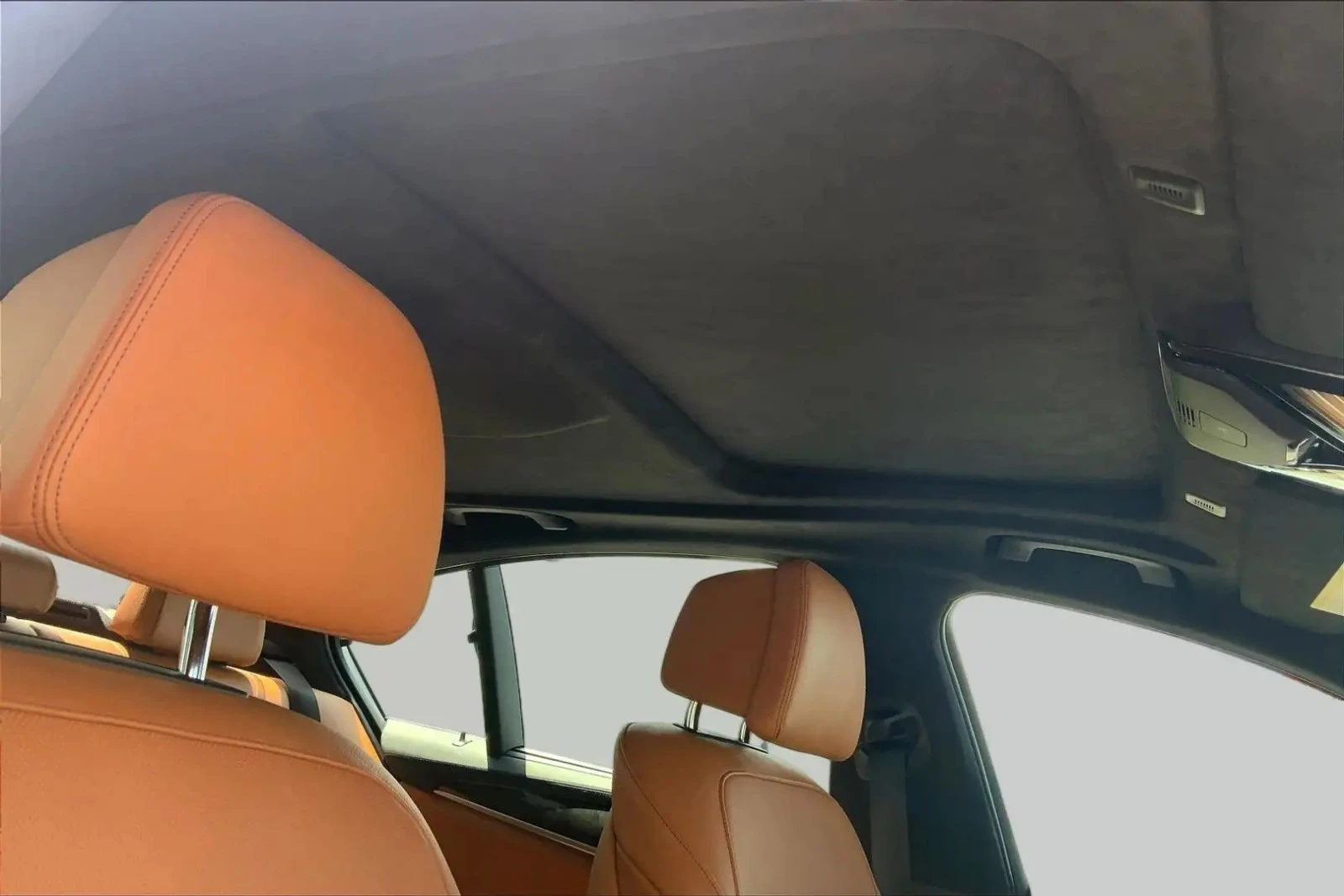 BMW 540 xDrive* M PACK* 360* HUD* DISTRO* H/K* ОБДУХВАНЕ, снимка 10 - Автомобили и джипове - 55458764