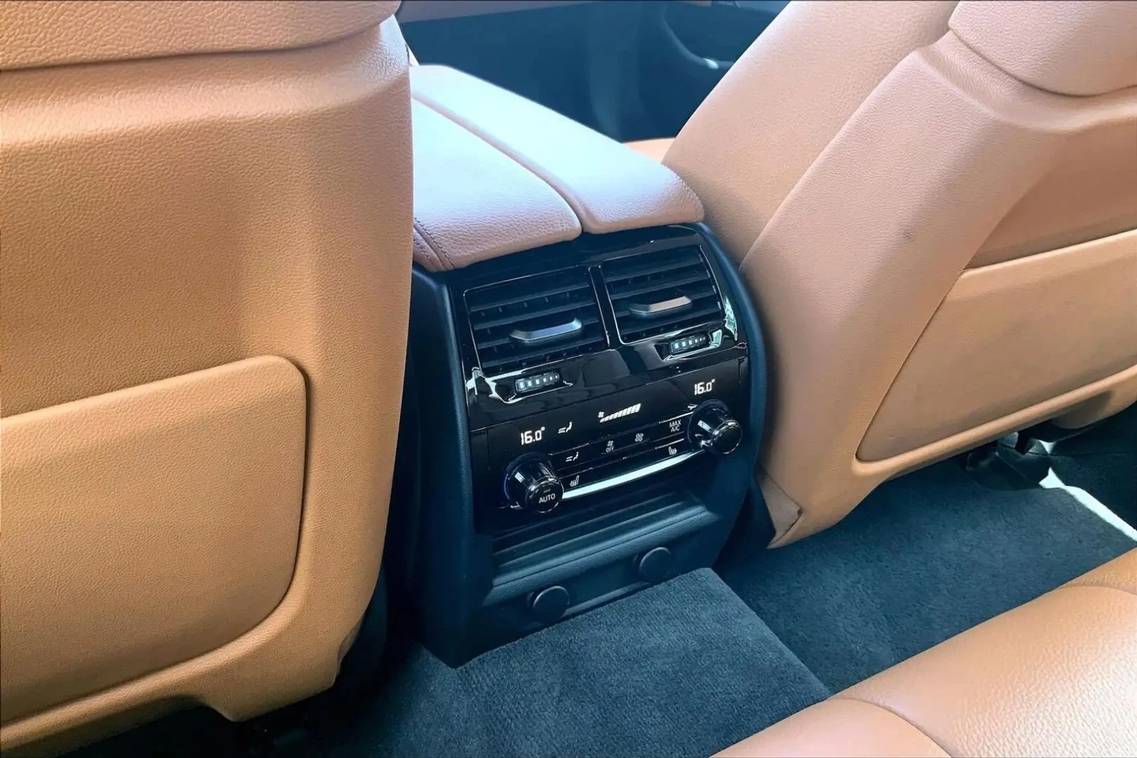 BMW 540 xDrive* M PACK* 360* HUD* DISTRO* H/K* ОБДУХВАНЕ, снимка 15 - Автомобили и джипове - 55458764