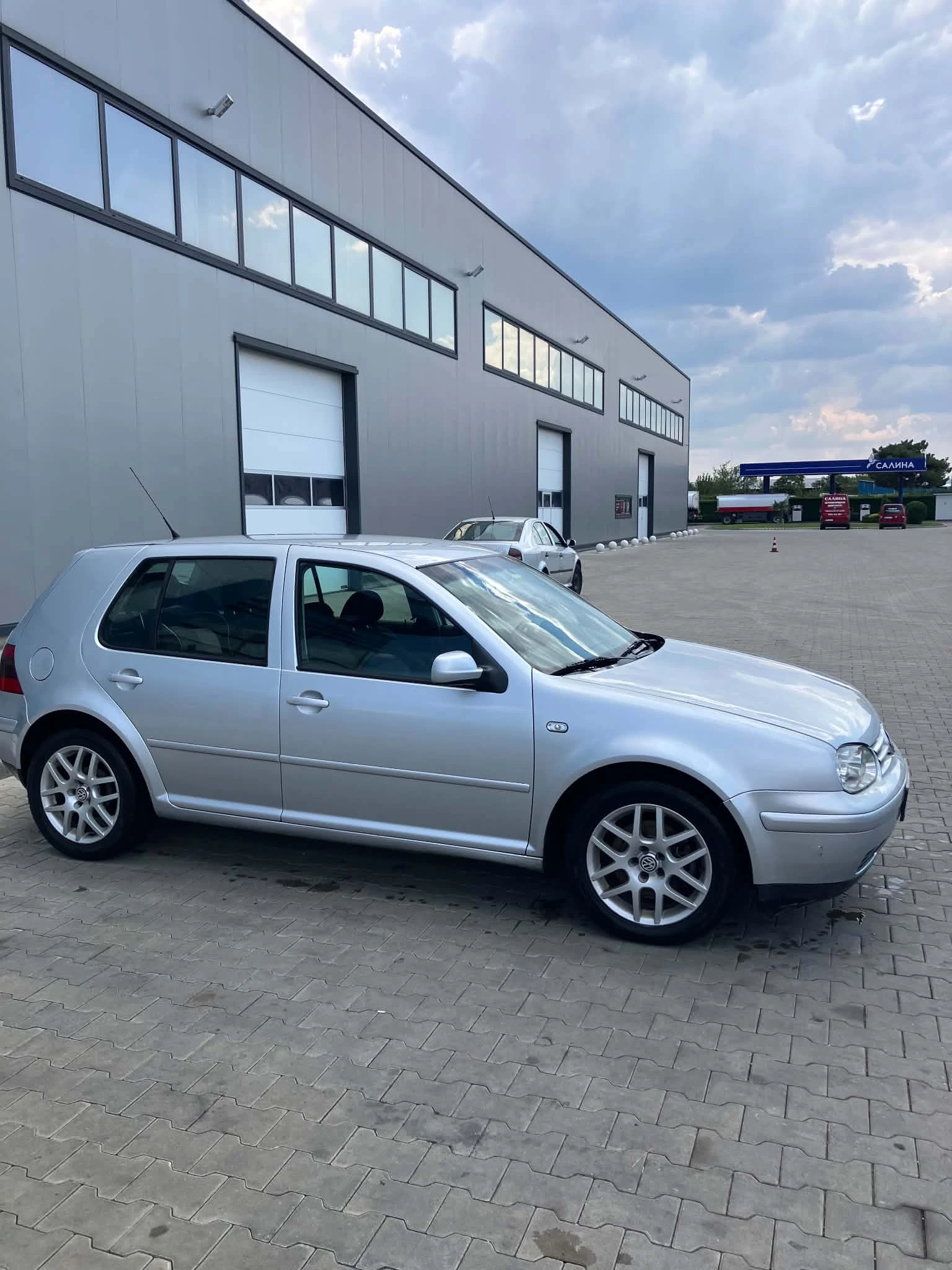 VW Golf, снимка 11 - Автомобили и джипове - 55610627