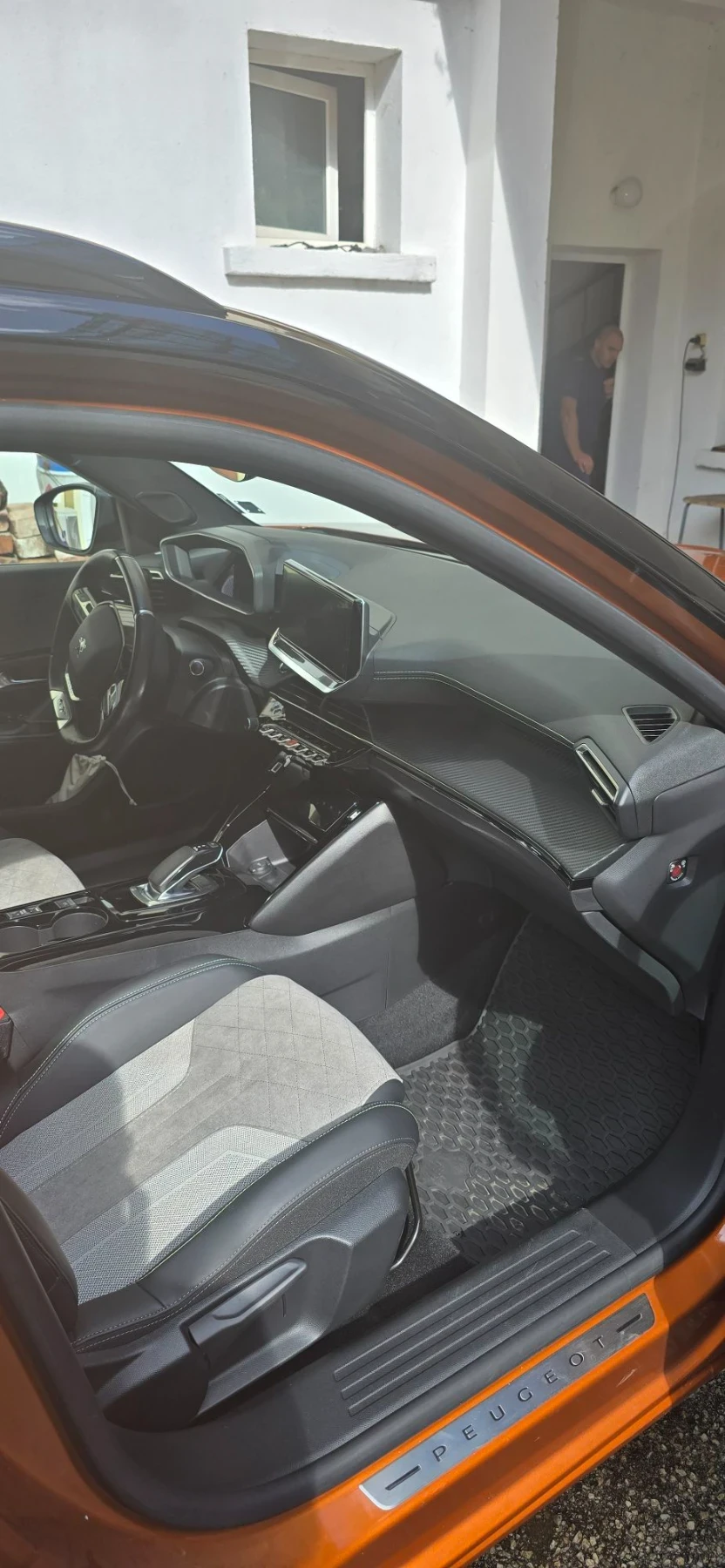 Peugeot 2008 e2008, снимка 11 - Автомобили и джипове - 55858550