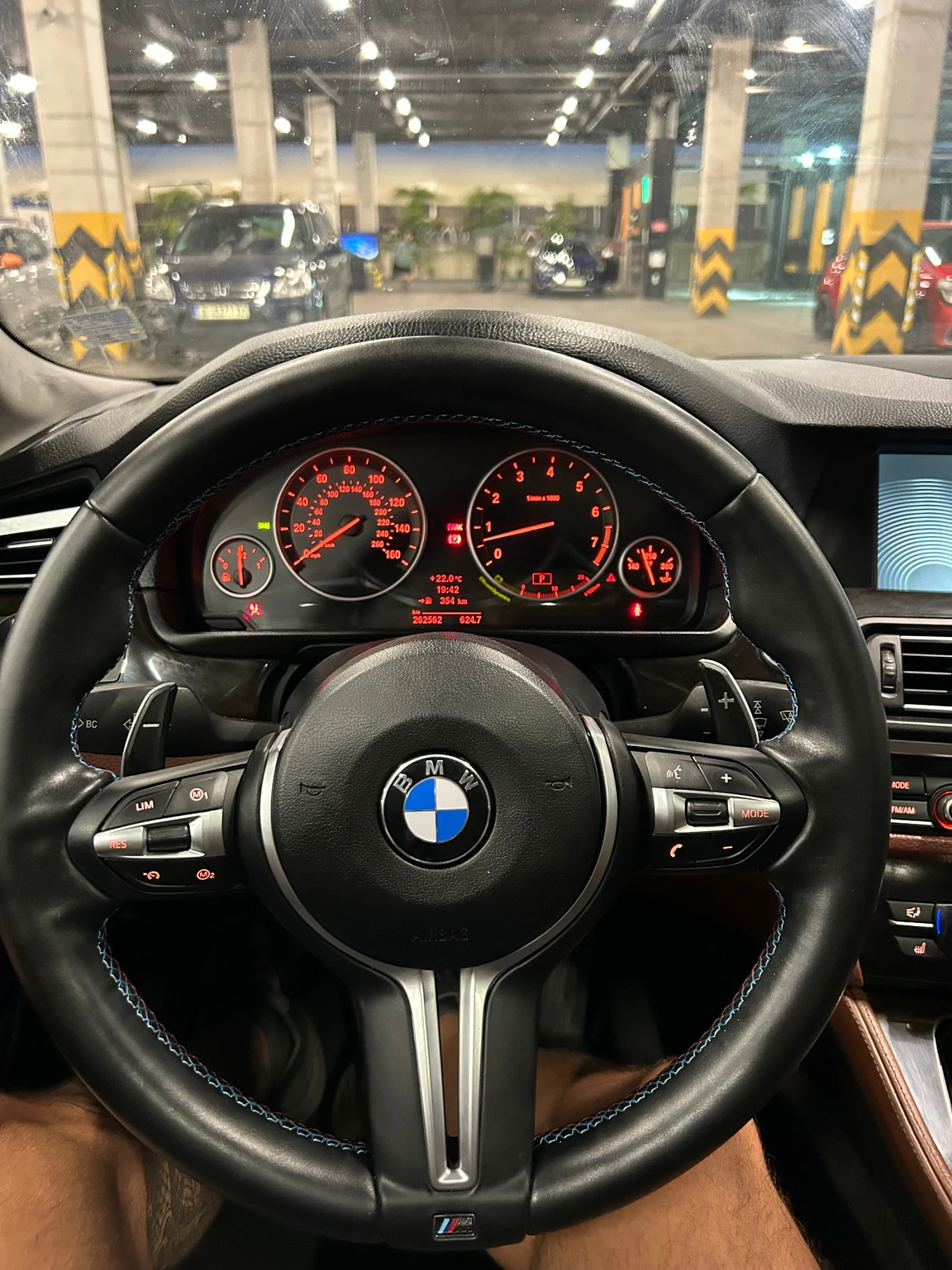 BMW 528, снимка 4 - Автомобили и джипове - 56012150
