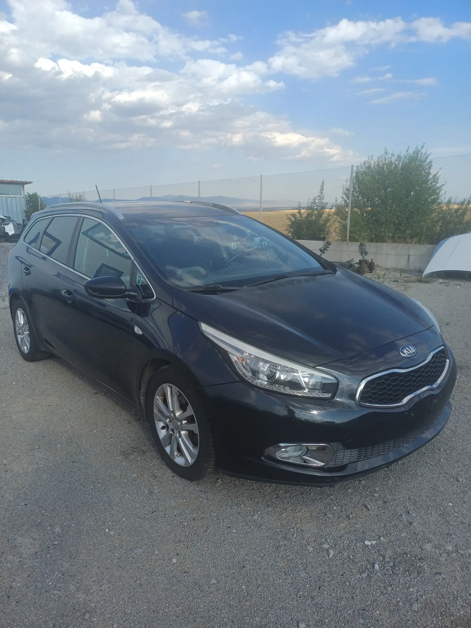 Kia Ceed 1.6 crdi-110��.�� ����� | Mobile.bg � ����������� 2